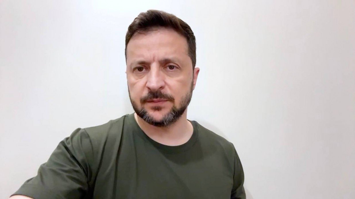 Zelensky: Russian strikes justify new sanctions, silence encourages Putin