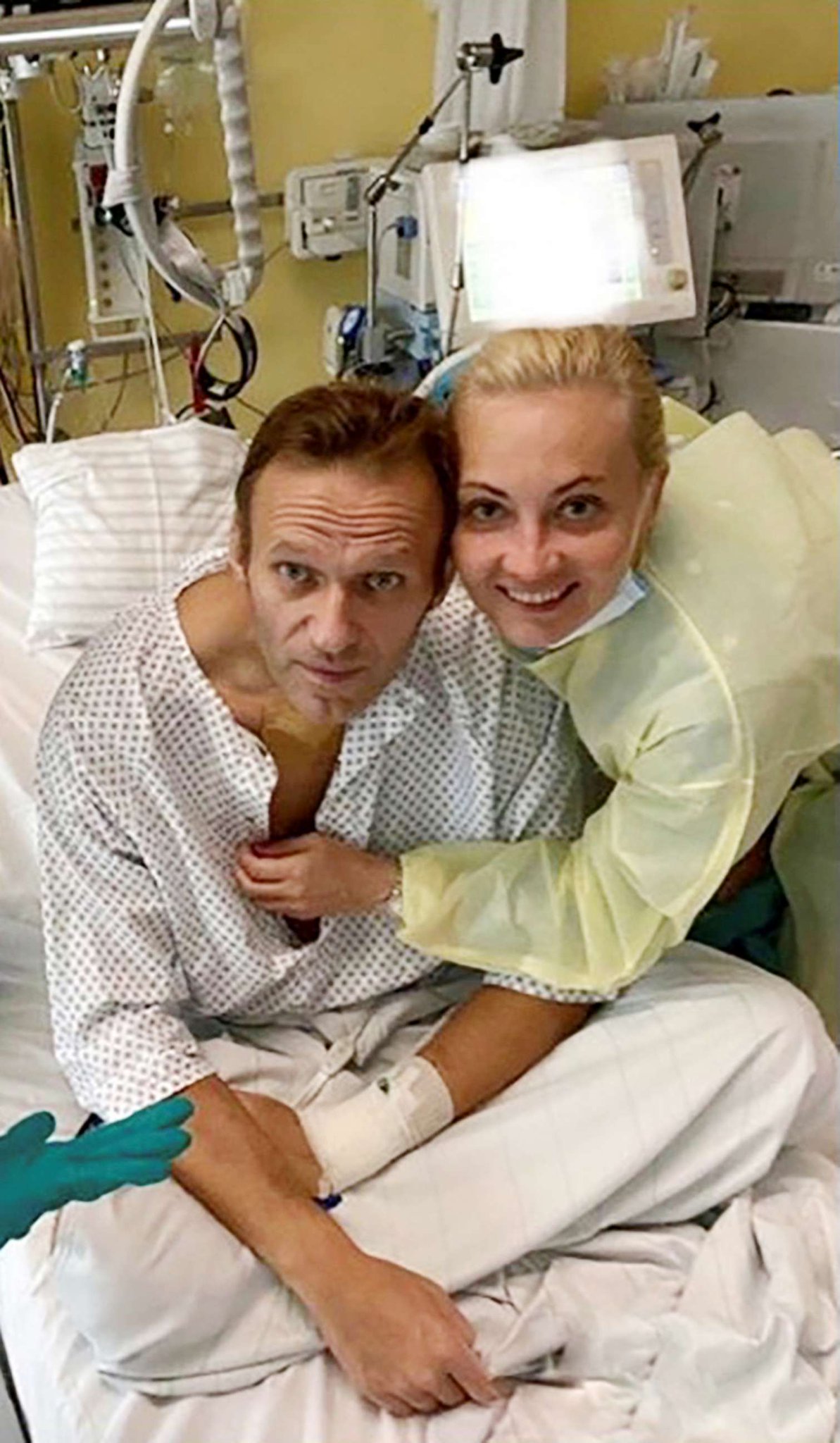 Navalnaya: Two tests show husband Yulia Navalnaya poisoned before death