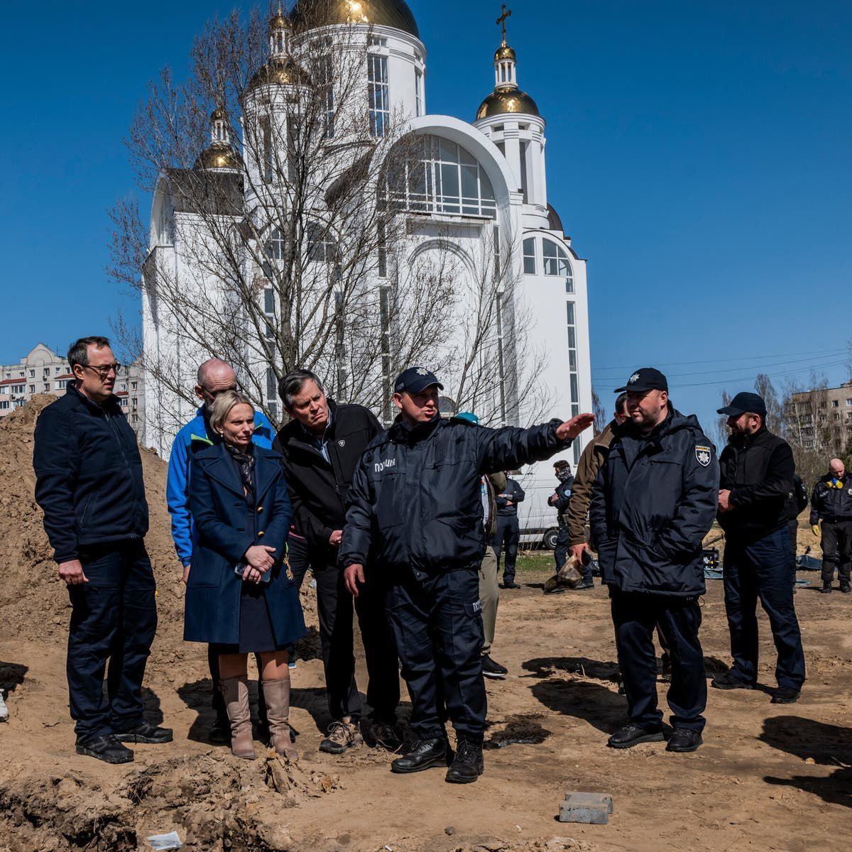 US senators visit Kyiv after Russian retreat