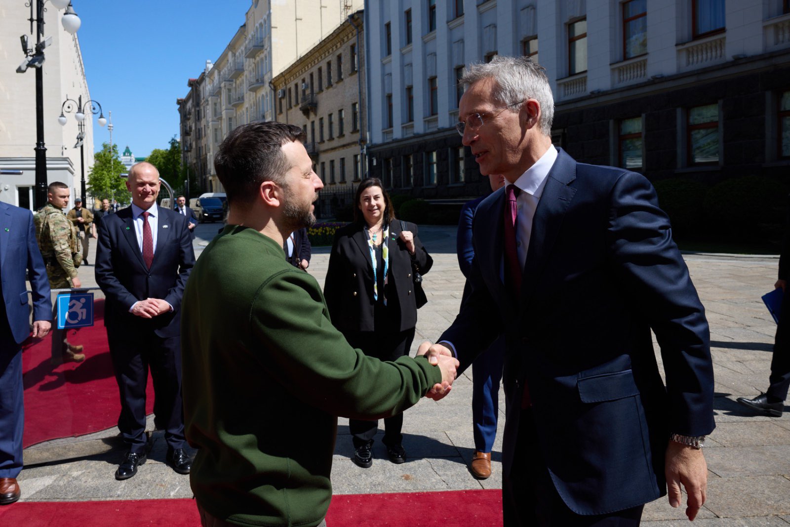 Stoltenberg invites Zelensky to Washington