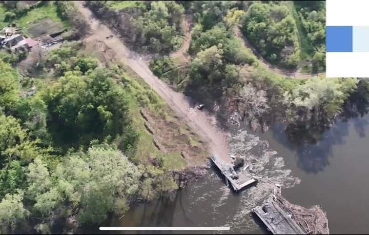 Pont détruit et peut-être réparé près de Novodruzhesk