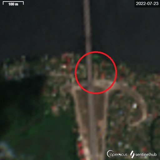Possible Dnipro river docking location near Antonovskiy Bridge with road access