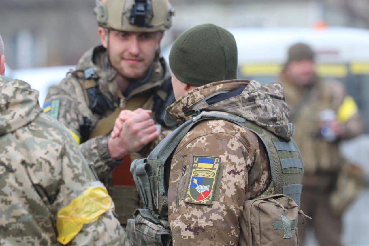 Ukraine defense commander checks fortifications