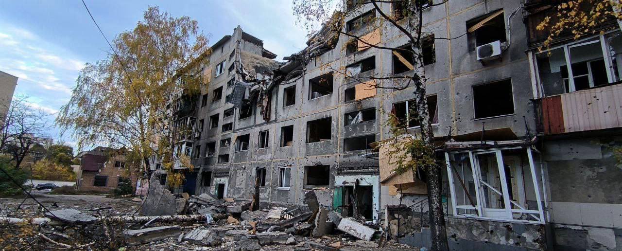 Russian army destroys Dobropillya daily, called ‘help’ by Putin and Lavrov.