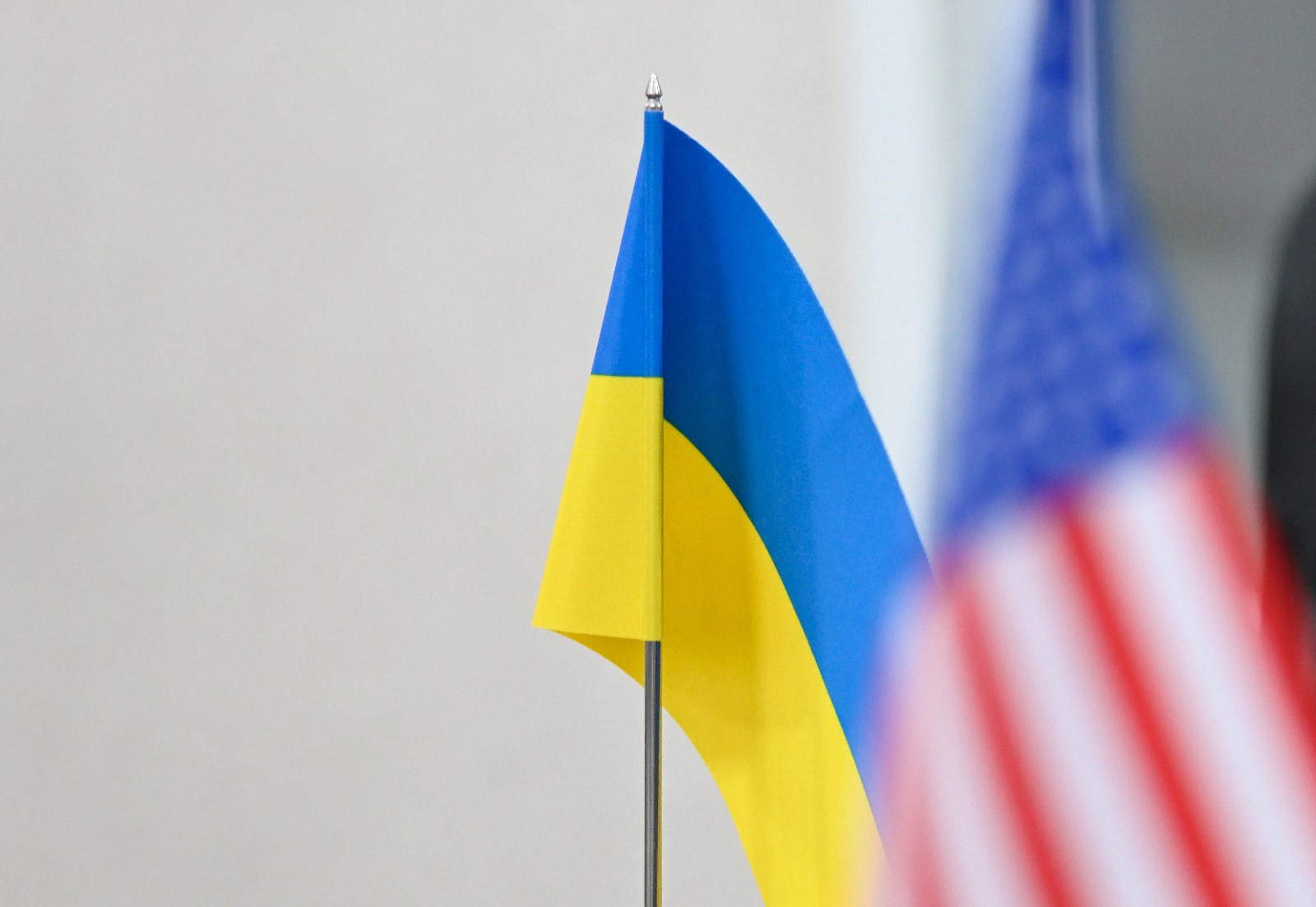 US slows air defense and ammo shipments to Ukraine