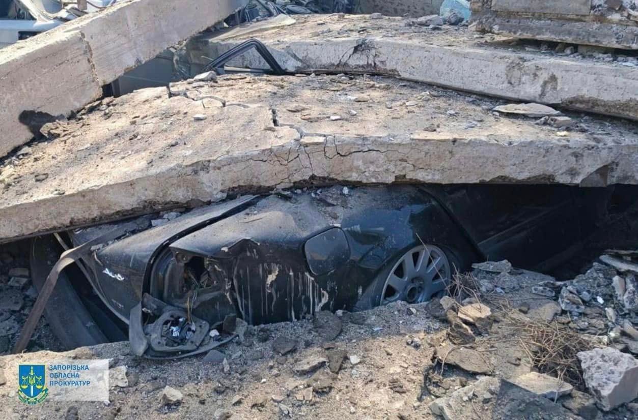 Zaporizhzhia Missile Strike Kills 4, Injures 8, Damages Buildings