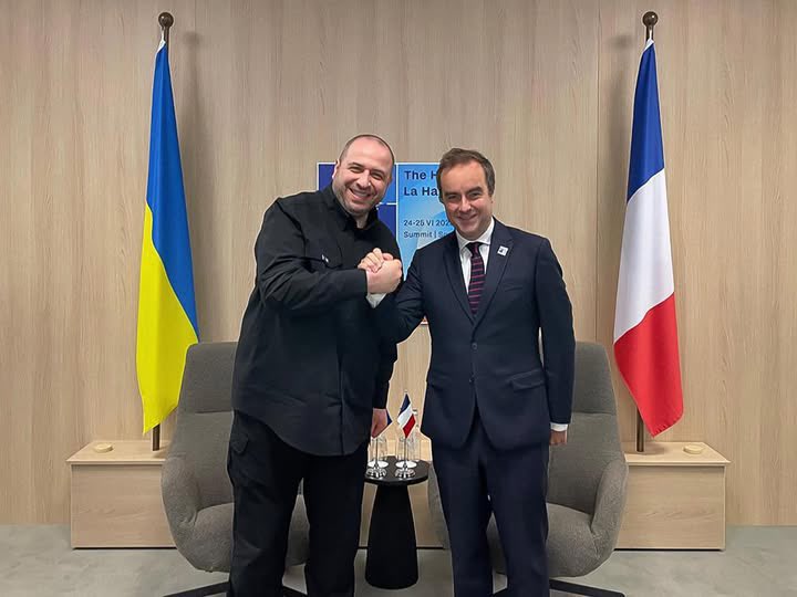 Ukraine and France discuss defense industry, missile cooperation in The Hague