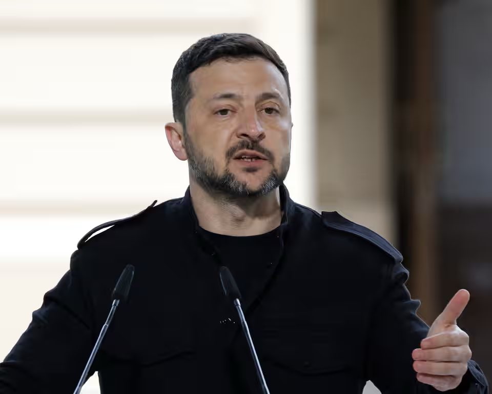 Zelensky pressures Putin with Istanbul meeting offer