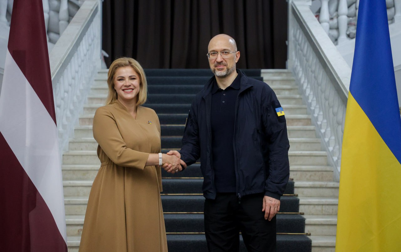 Latvia promises military support package with armored personnel carriers