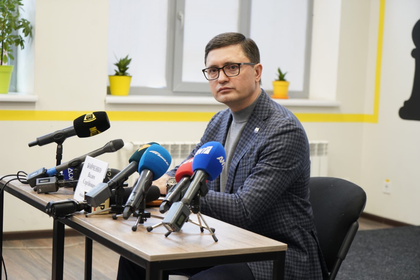 Mariupol Mayor Accuses Russia of Creating Siege Like Leningrad