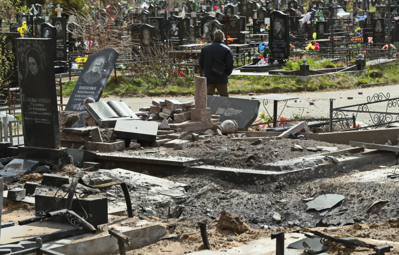 Russian Drone Strikes Cemetery in Chernihiv, Ukraine