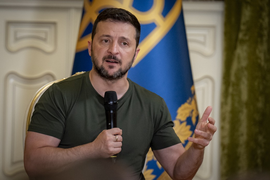 Zelensky: Trump’s quick end to war means surrender of territories