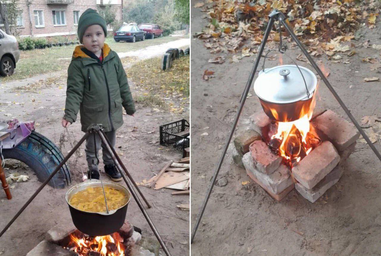 Russian strikes leave Shostka without electricity, gas; people cook on fire