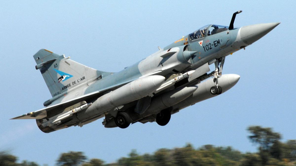Ukraine to receive three French Mirage 2000 jets in 2025