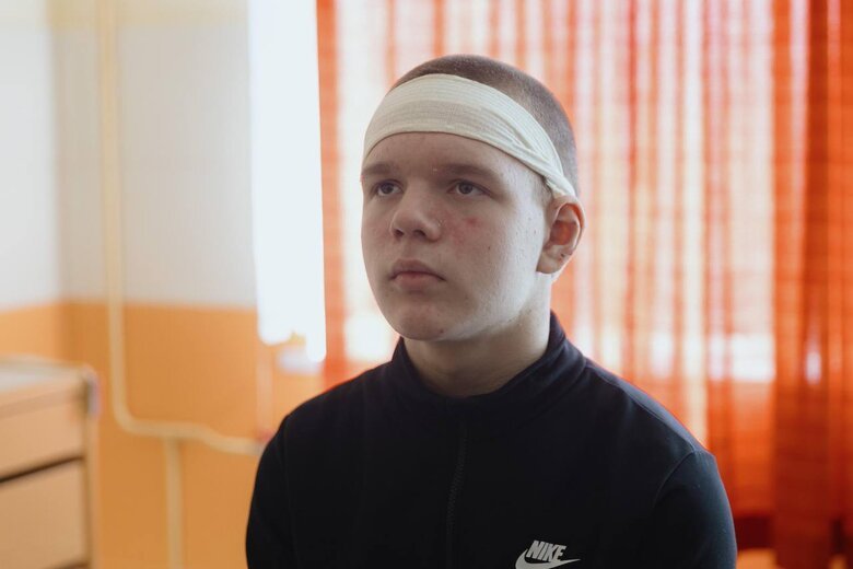 13-year-old Kyrylo saved people from a burning bus