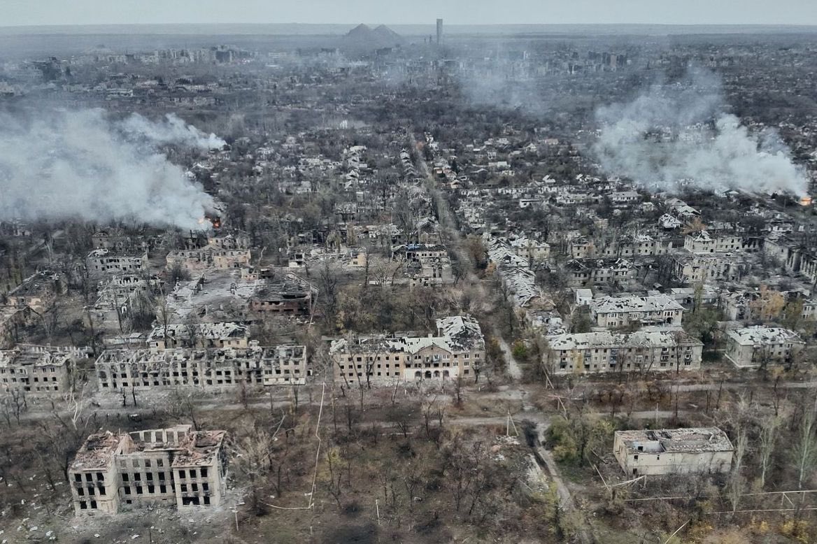 Sybiga: Russia Bombs Toretsk, Reducing It to Rubble