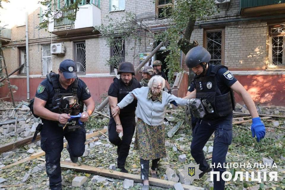 Russia attacks Kramatorsk again, destroying high-rise buildings, rescue ongoing