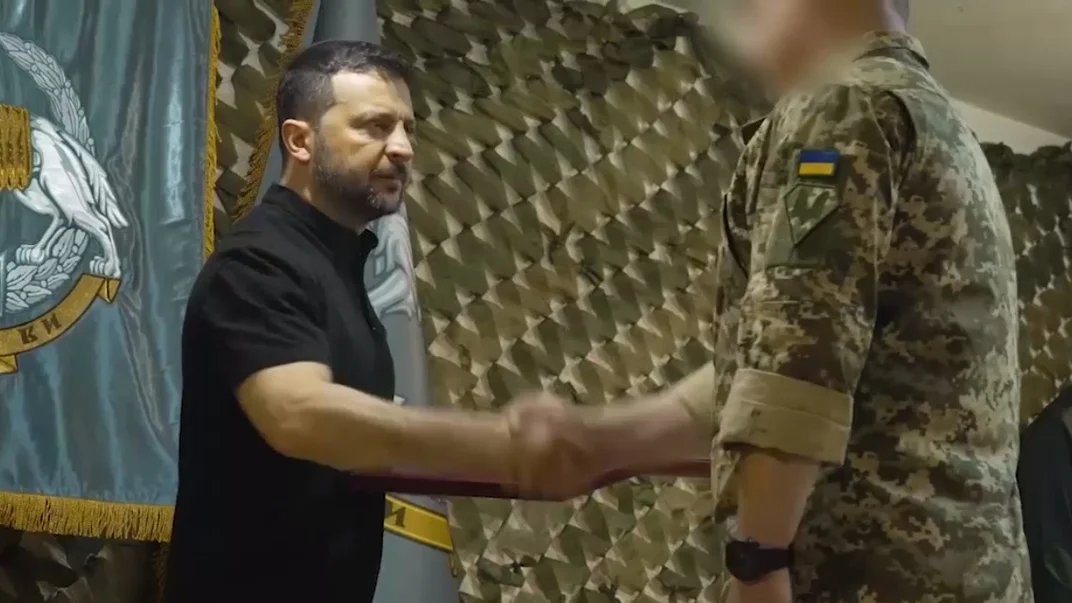 Zelensky visits troops in Kharkiv region