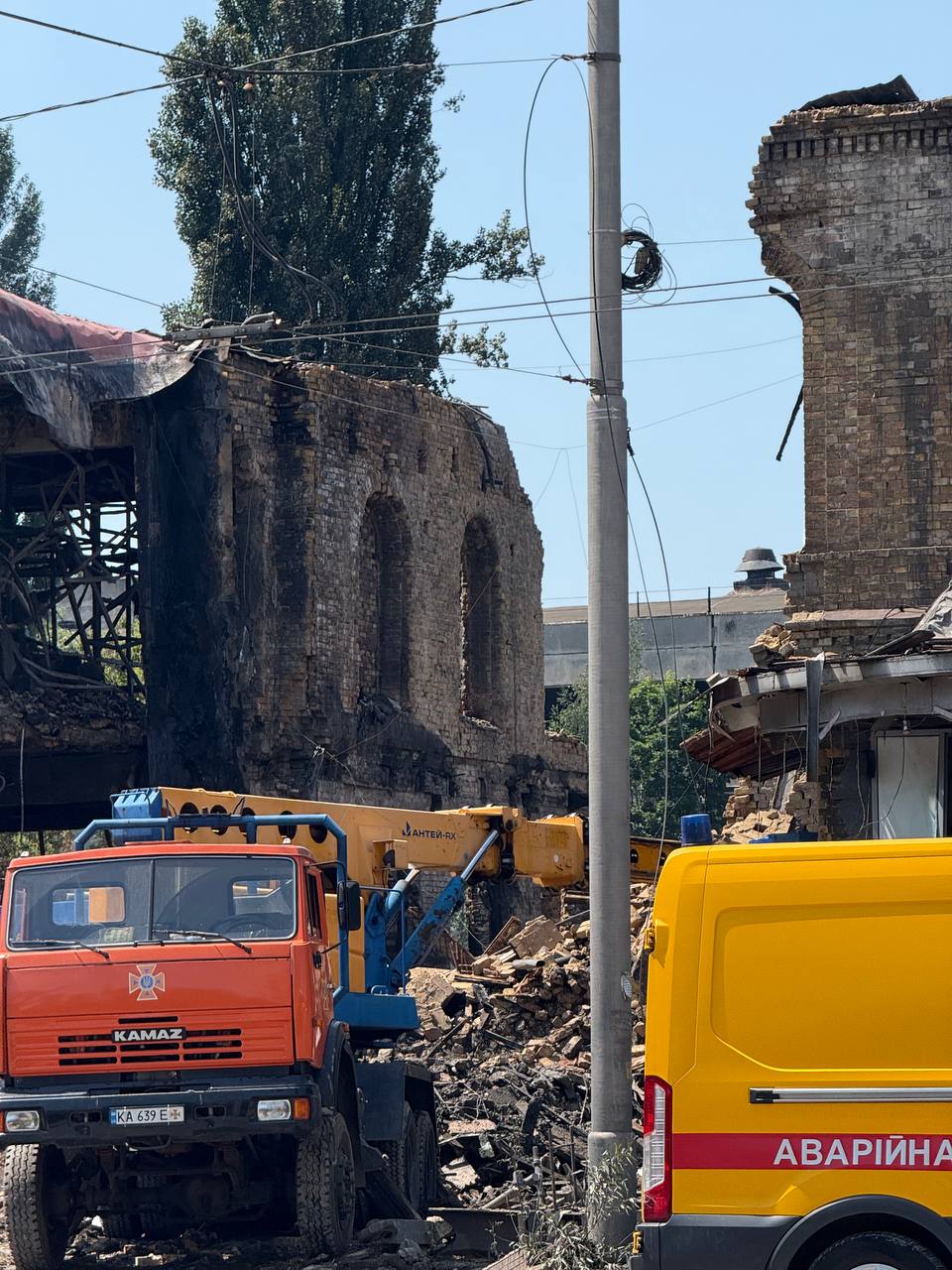 Russian missile destroys 1888 architectural monument in Kyiv.