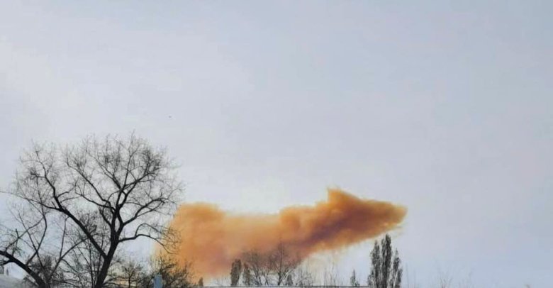 Російські війська обстріляли цистерну з азотною кислотою, хмара попрямувала до Росії