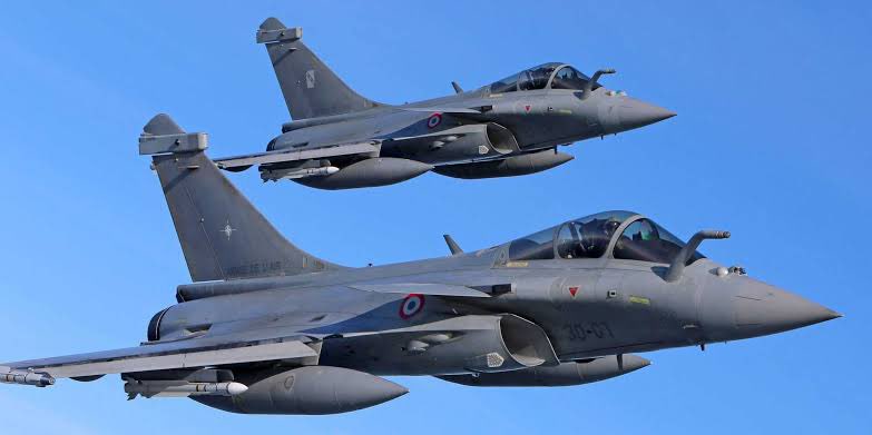 Ukraine to order 100 French Rafale fighters