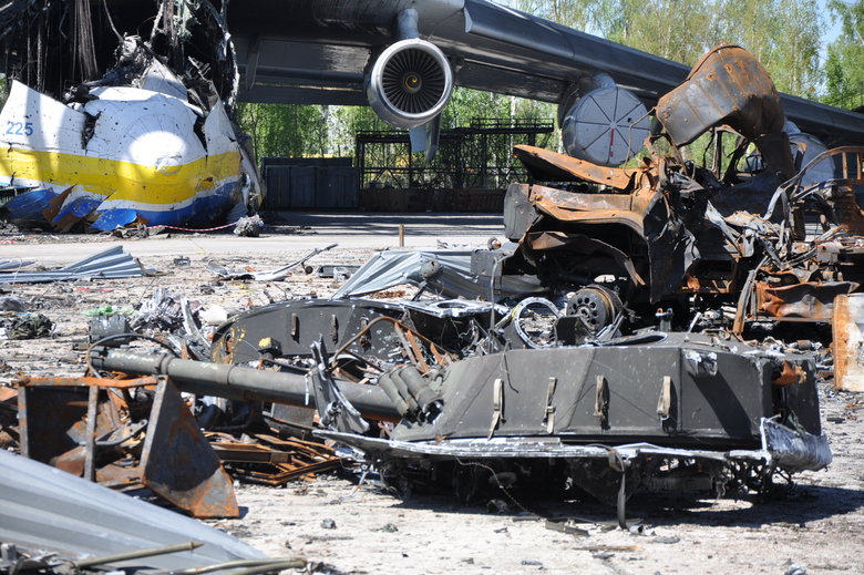 De-mining of Gostomel Airport: destroyed planes and enemy remains