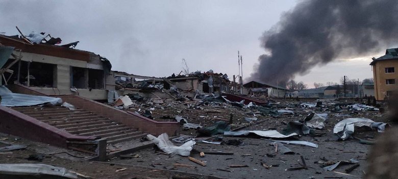 Airstrike on Yavoriv training ground from Black and Azov seas