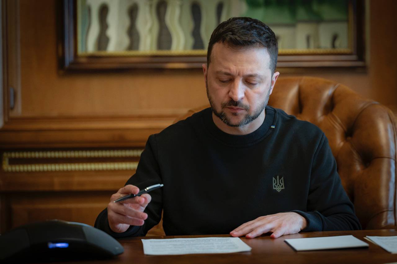 Macron confirms participation in peace summit with Zelensky