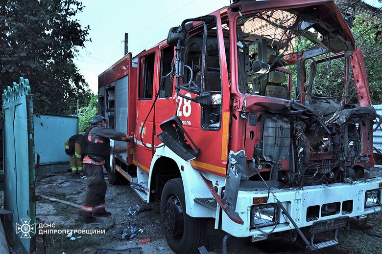 Rescuers in Nikopol hit by renewed shelling