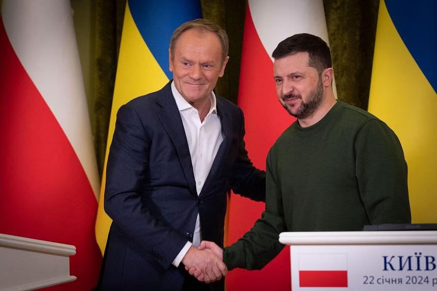 Zelensky arrives in Warsaw for meeting with PM Tusk