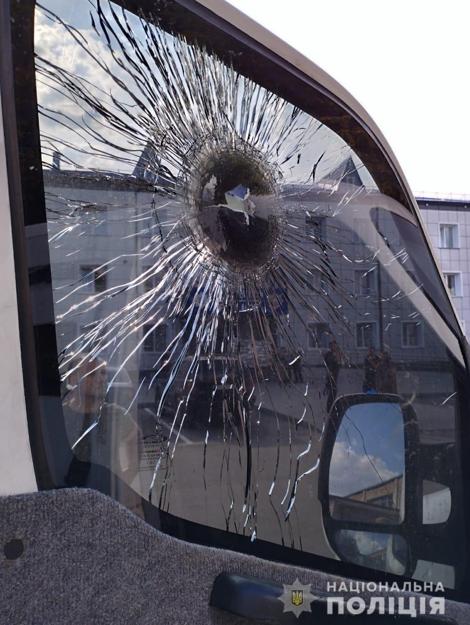 Police car shelled during evacuation in Marinka