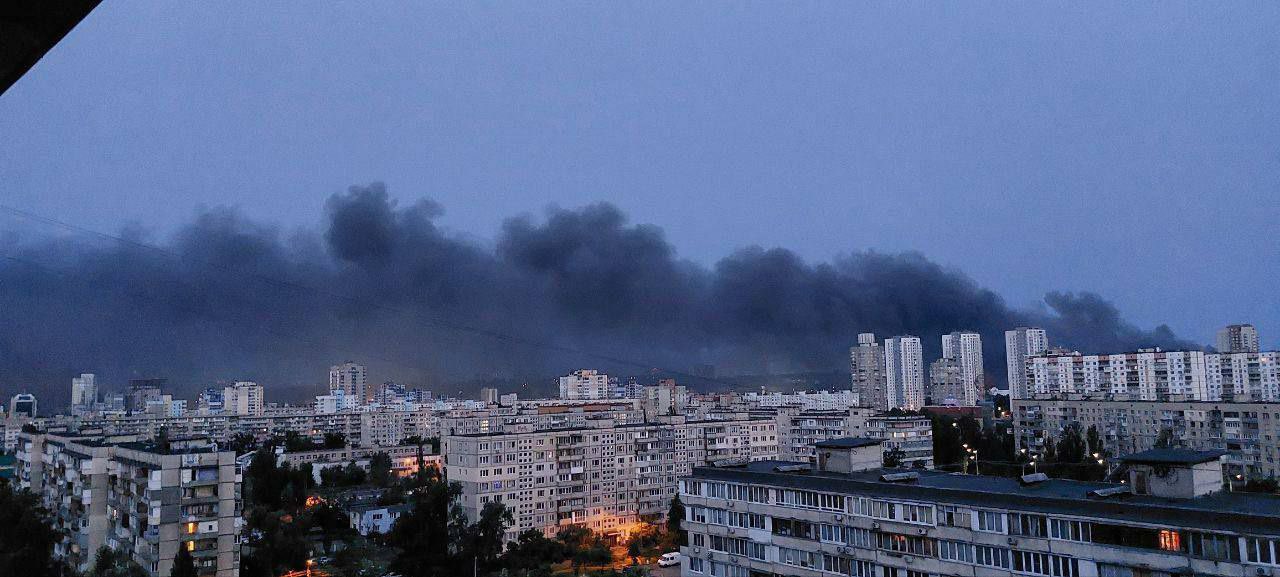 Smoke from attack blocks Kyiv sunrise