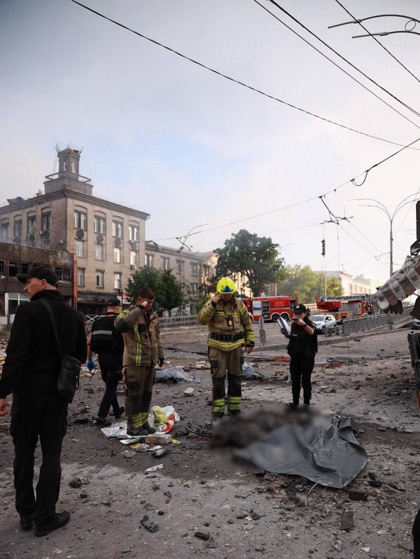 Ukrainian rescuers honor fallen colleague after Russian attack on Kyiv