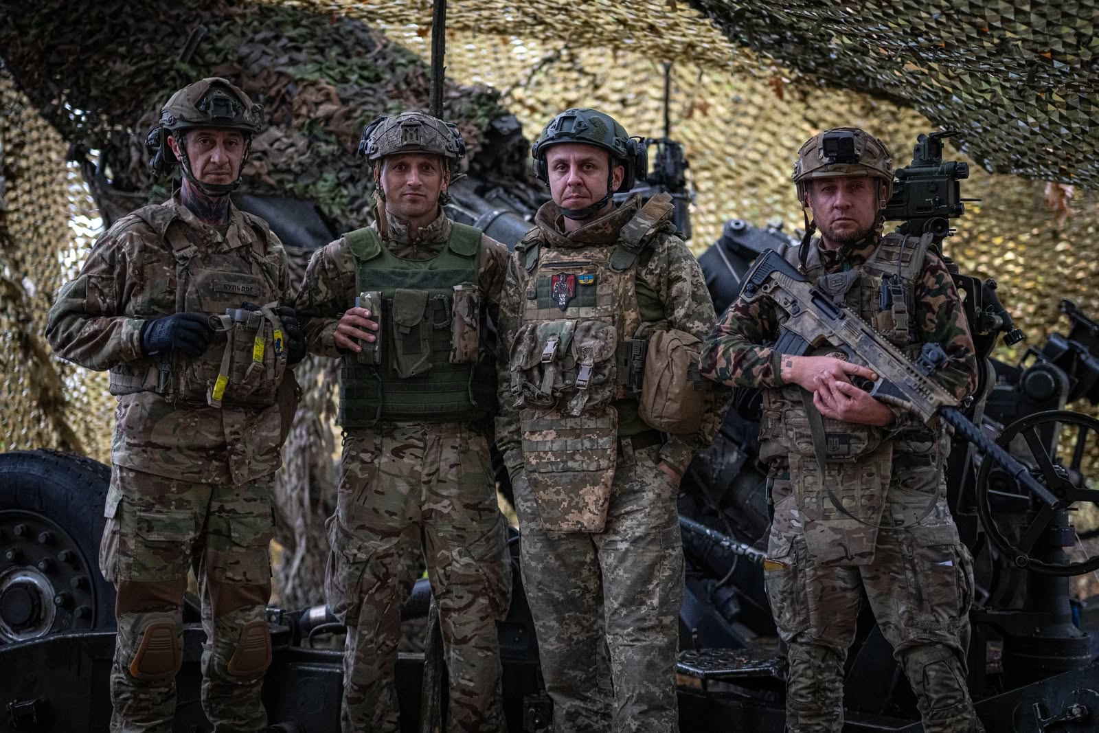 Installation of the M777 and Brave Gunners