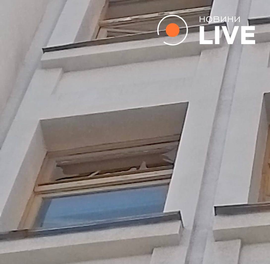 Attacks in Kyiv damage central buildings