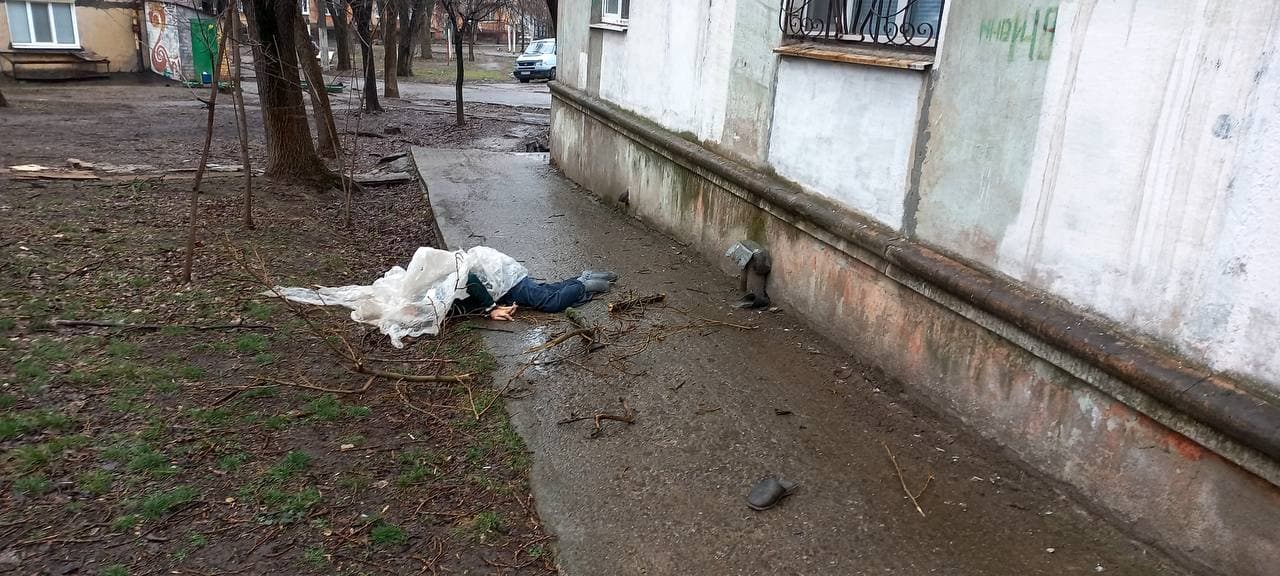 Bodies in Mariupol Streets, Hunger Threat Without Aid