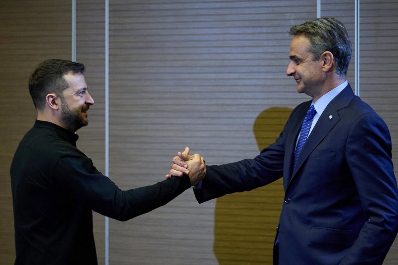 Zelensky, Mitsotakis discuss air defense and Odesa port