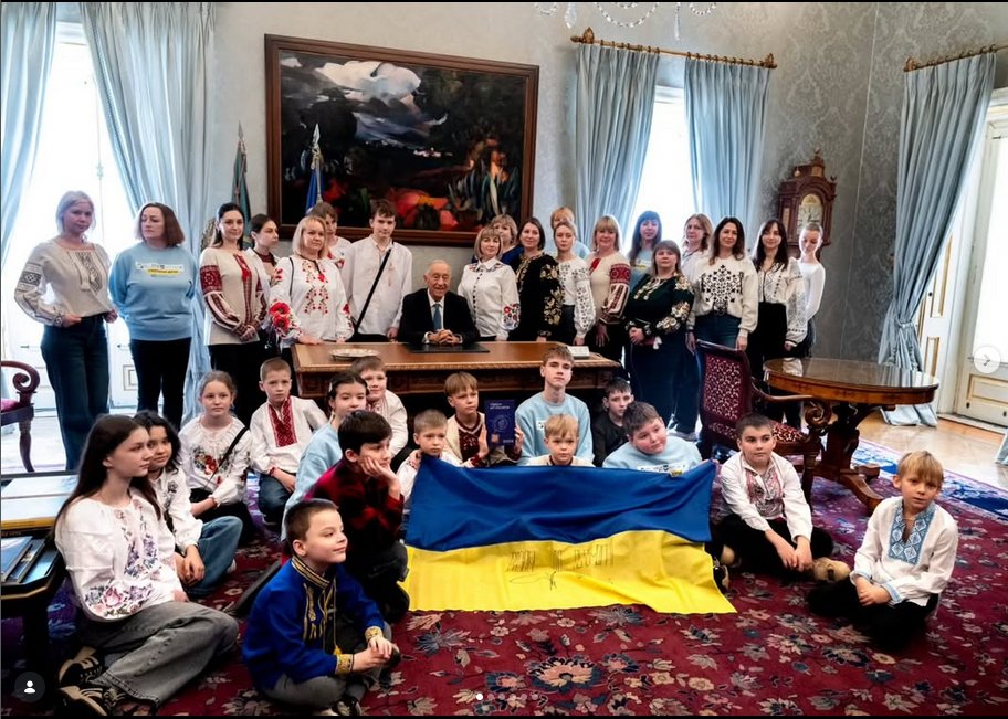 Portuguese President meets families of fallen Ukrainian defenders in Lisbon