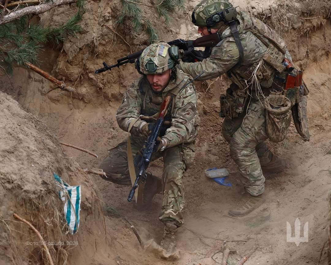Training is the key to successful operations of the 95th DShV Brigade