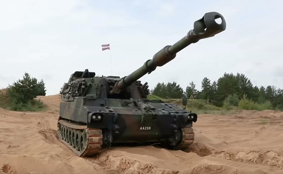 Latvia donates 6 M109 howitzers to Ukraine