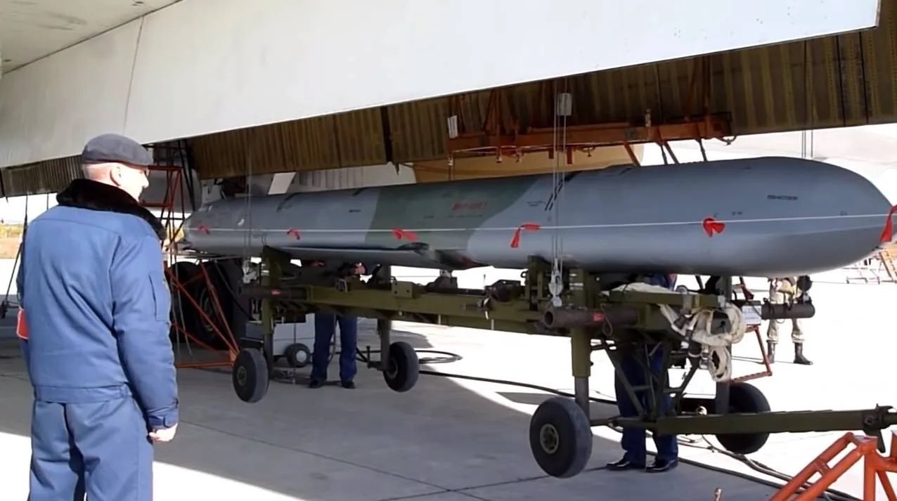 Czech intelligence probes local firms supplying Russia with weapons production equipment.