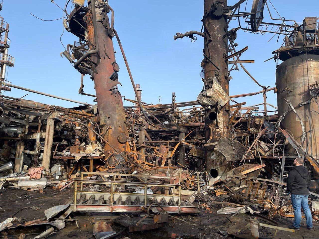 Occupants strike Kremenchuk refinery four times