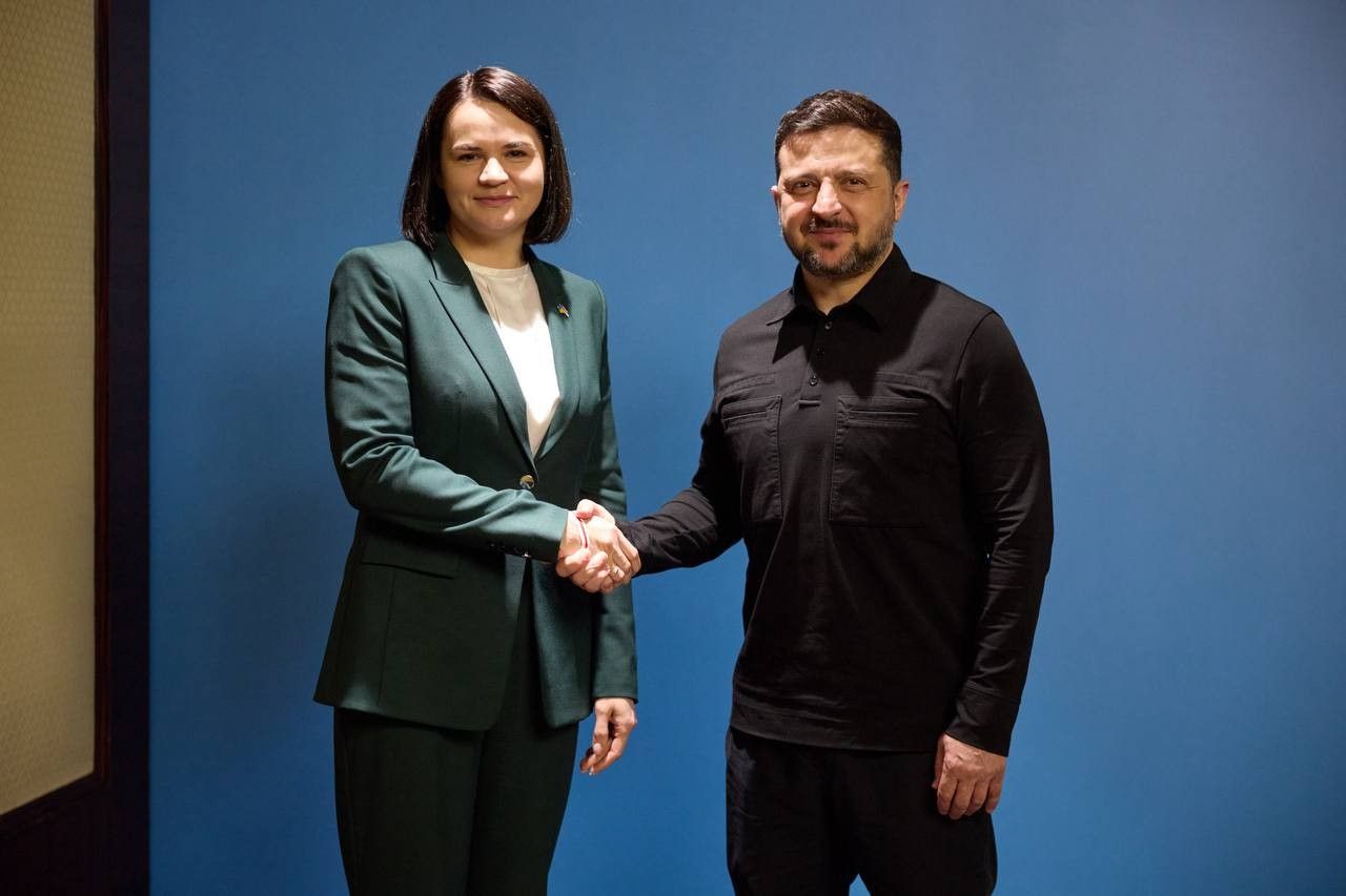 Zelenskyy meets Tsikhanoŭskaya in Kyiv summit