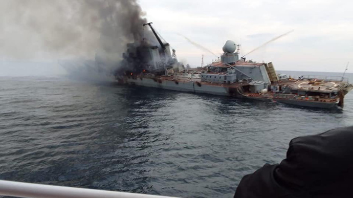 Russian cruiser Moskva sank due to extraordinary event