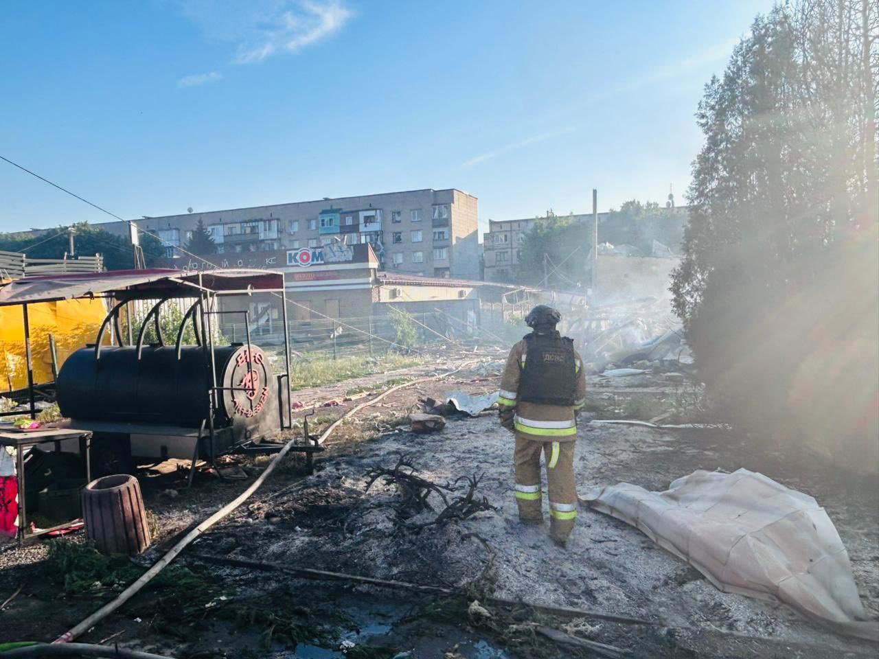 Russian 500kg bomb kills 2, injures 25 in Dobropillia