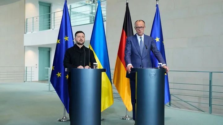Zelensky: Druzhba Pipeline to Resume Operations by End of April