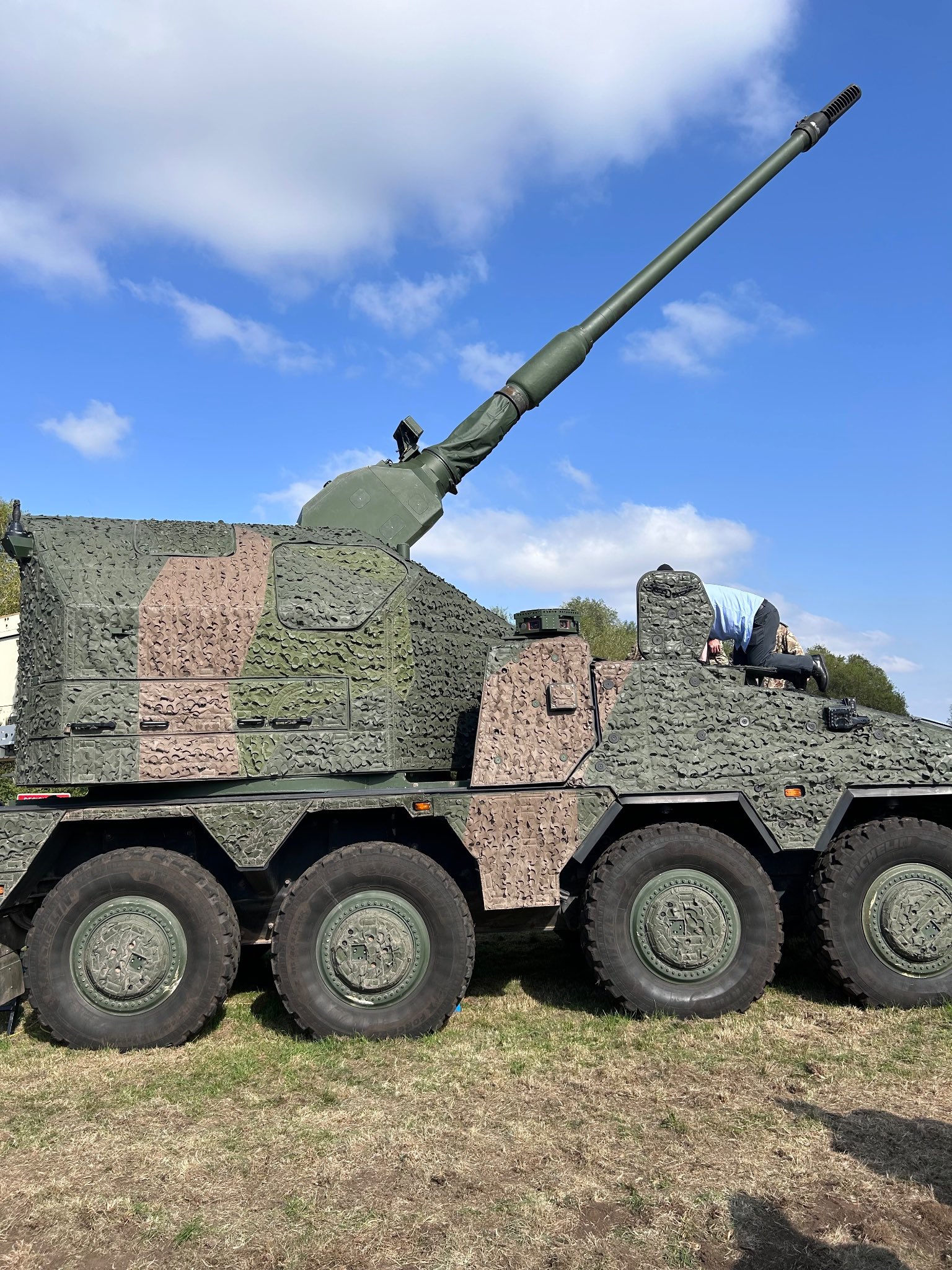Ukraine first to operate German RCH 155 howitzers