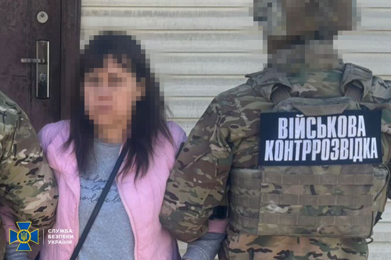 School Deputy Principal Caught Correcting Russian Strikes on Kramatorsk