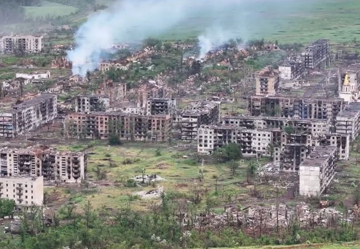 Situation in Chasiv Yar critical: enemy attacks head-on, attempts to flank city