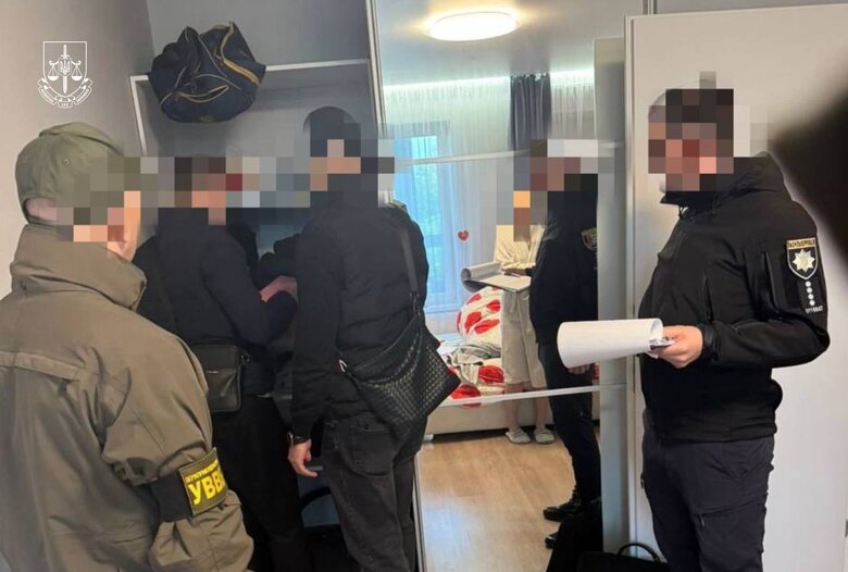 Group busted in Transcarpathia for earning $420k smuggling draft dodgers
